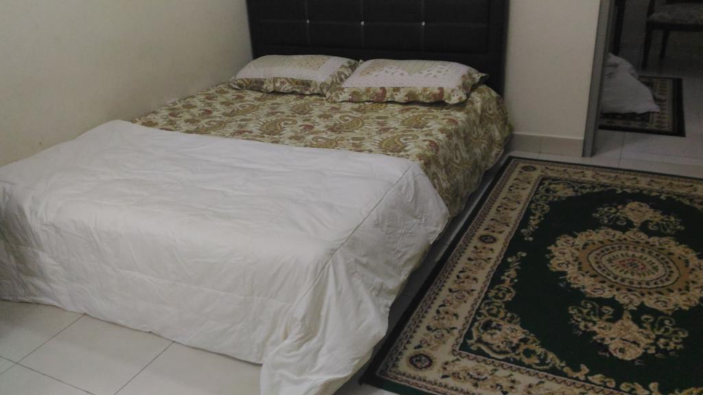Kenanga Homestay Nilai Exterior foto
