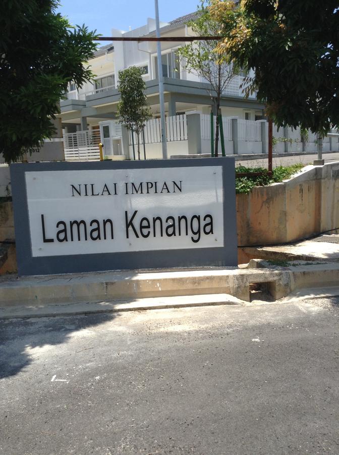 Kenanga Homestay Nilai Exterior foto